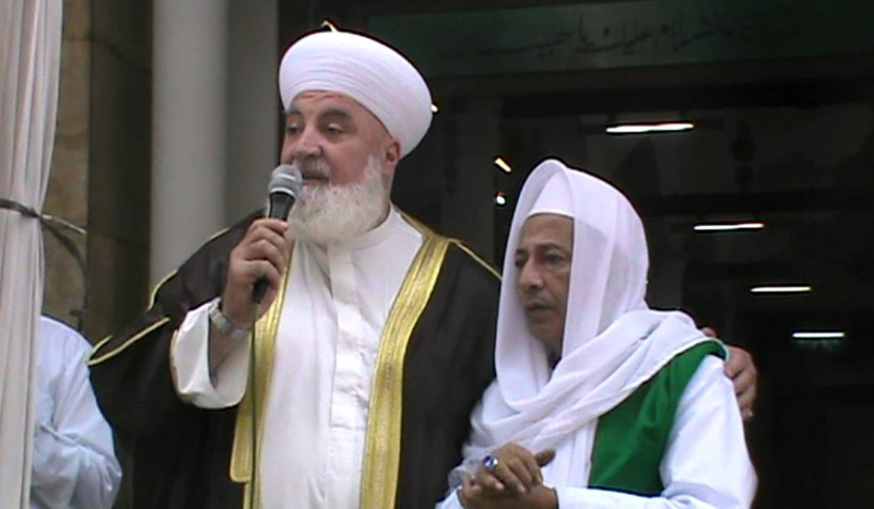 Mufti Syiria Syech Adnan Al-Afyauni bersama Habib Luthfi bin Yahya. (Foto: jatman for ngopibareng.id)