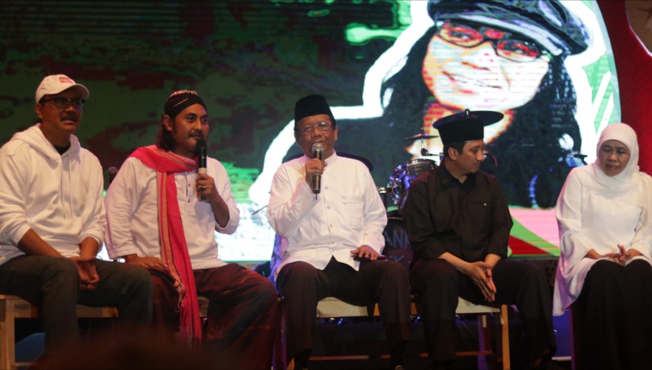 Gus Ipul, Mahfud MD, Ustaz Yusuf Mansur saat Ngaji Kebangsaan, di Surabaya, Minggu 7 April 2019. (Foto: Haris/ngopibareng.id) 