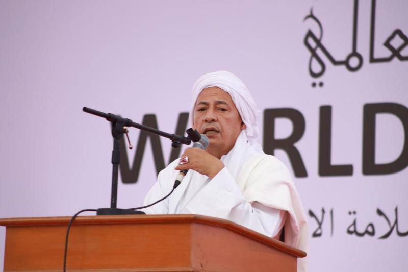 Habib Luthfi bin Yahya di Forum Sufi Dunia di Hotel Santika, Pekalongan, Jawa Tengah. (Foto: jatman for ngopibareng.id)
