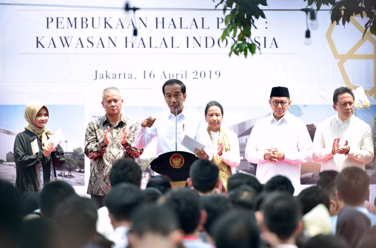 Presiden Joko Widodo resmikan Halal Park di kawasan Gelora Bung Karno  Senayan Rabu 16 April 2019. ( foto: Biro Pers Setpres,)