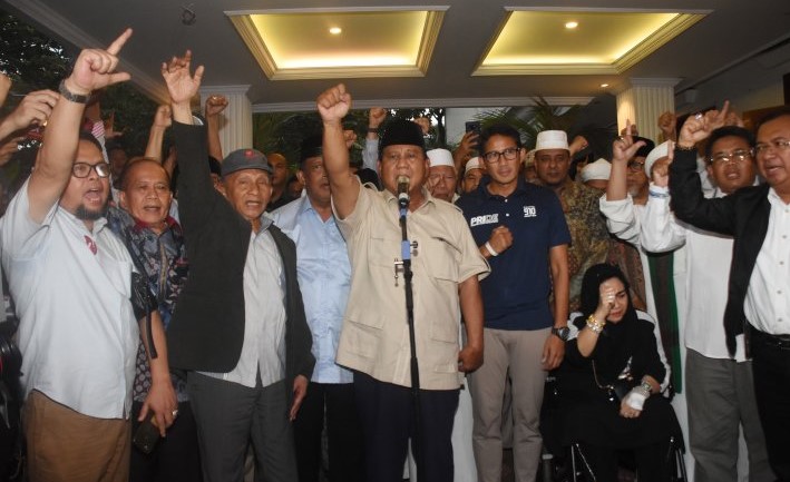 Deklarasi kemenangan yang ketiga oleh capres Prabowo di kediamannya, Kamis, 18 April 2019. (Foto: Antara)