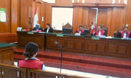 Sidang perdana Vanessa Angel di Pengadilan Negeri Surabaya (Foto: Faiq/ngopibareng.id)