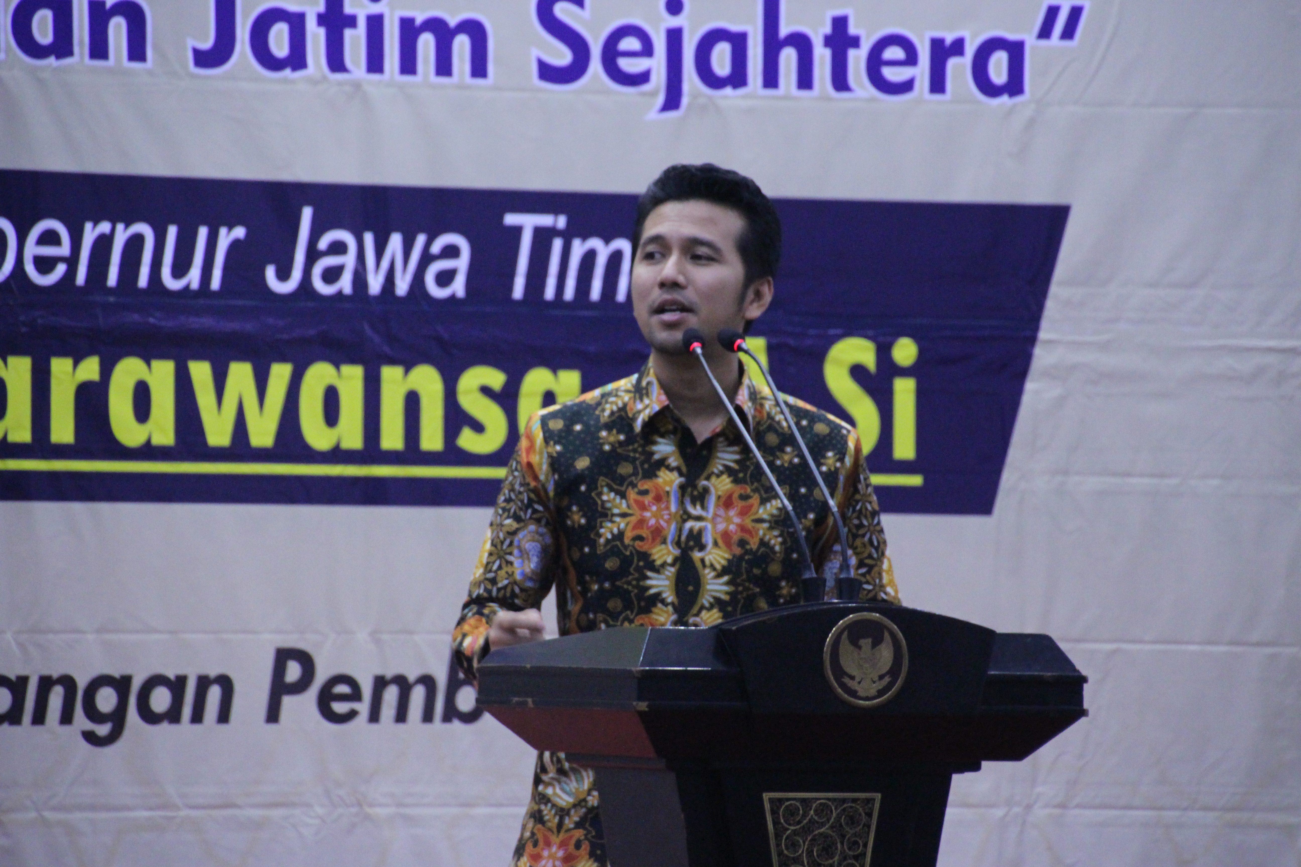 Wakil Gubernur Jawa Timur Emil Dardak saat berada di Grahadi Minggu 28 April 2019. (Foto: Faiq/ngopibareng)