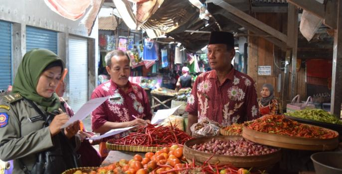 Pemkab Pasuruan terus melakukan monitoring harga di pasar.