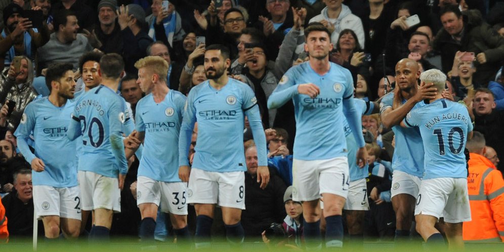 Skuat Manchester City merayakan gol tunggal Vincent Company ke gawang Leicester City. (Foto: AP)