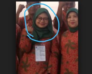 Sita Fitriati (dilingkari), salah satu petugas KPPS asal Bandung, yang menjadi korban berita hoaks.