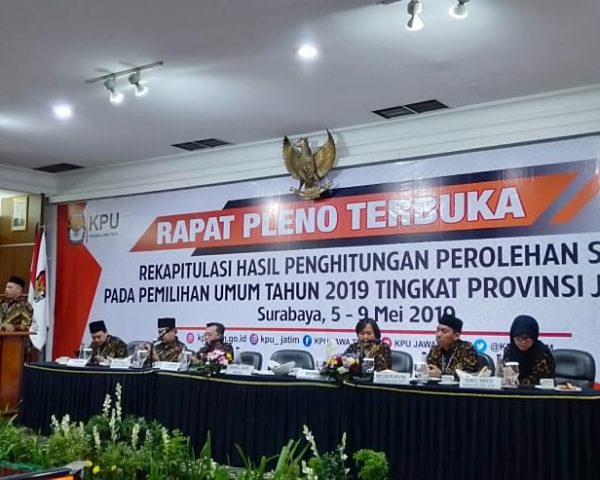 Rapat Rekapitulasi Penghitungan Perolehan Suara Pemilu Tahun 2019 Tingkat Provinsi  Jawa Timur