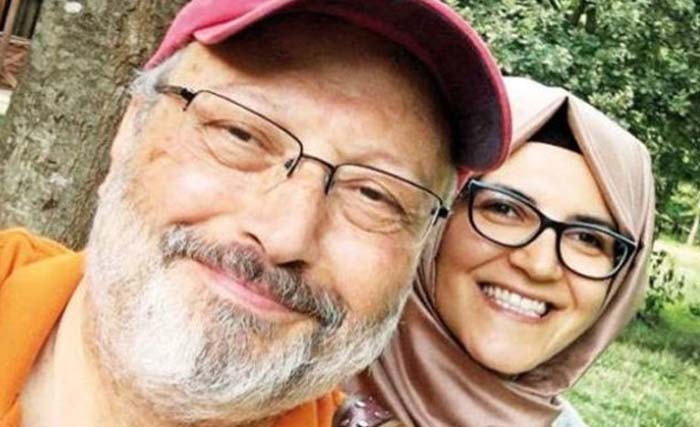 Almarhum Jamal Khashoggi semasa masih hidup, bersama tunangannya, Hatice Cengiz. (Foto:AFP)