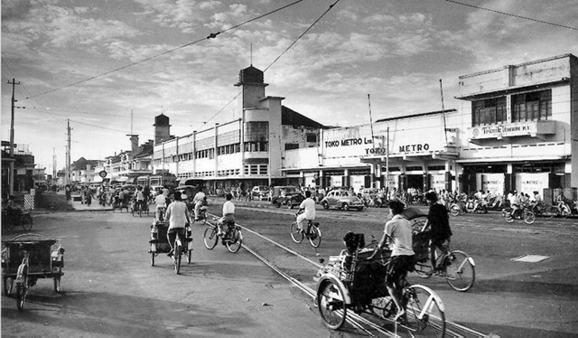 Jalan Tunjungan Surabaya Tempo Dulu. (Image/Courtessy Google)