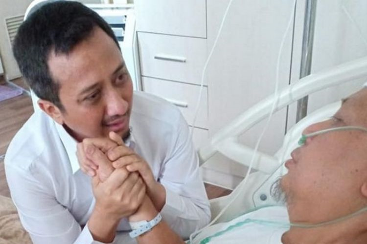Foto Ustadz Yusuf Mansur bersama Ustadz Arifin Ilham saat masih dirawat di salah satu rumah sakit di Jakarta.