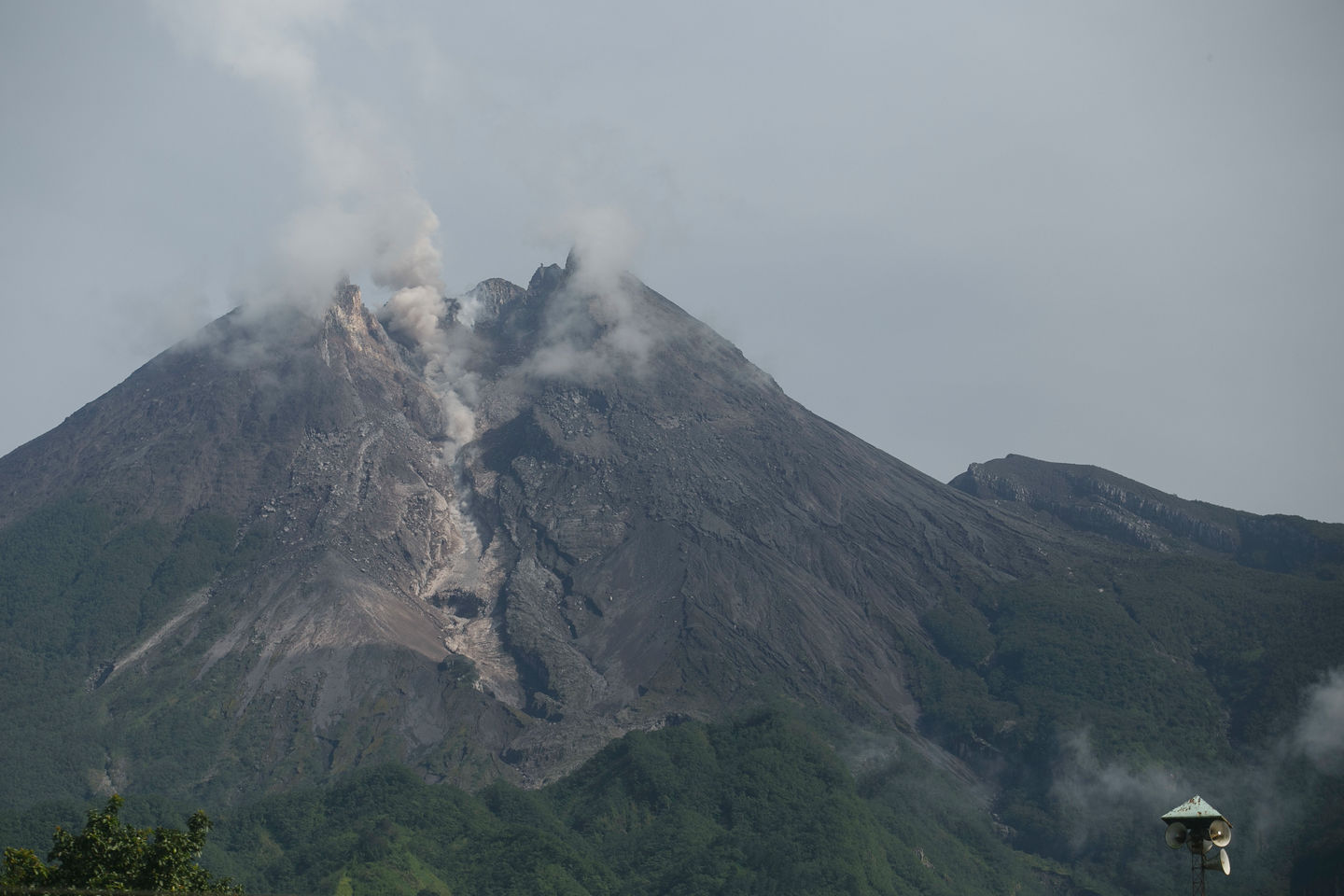 Erupsi Gunung Merapi. (Foto: dok/antara)