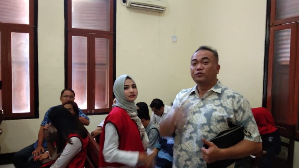 Vanessa Angel saat menjalani sidang di PN Surabaya, Kamis, 23 Mei 2019. (Foto: Farid/ngopibareng.id) 