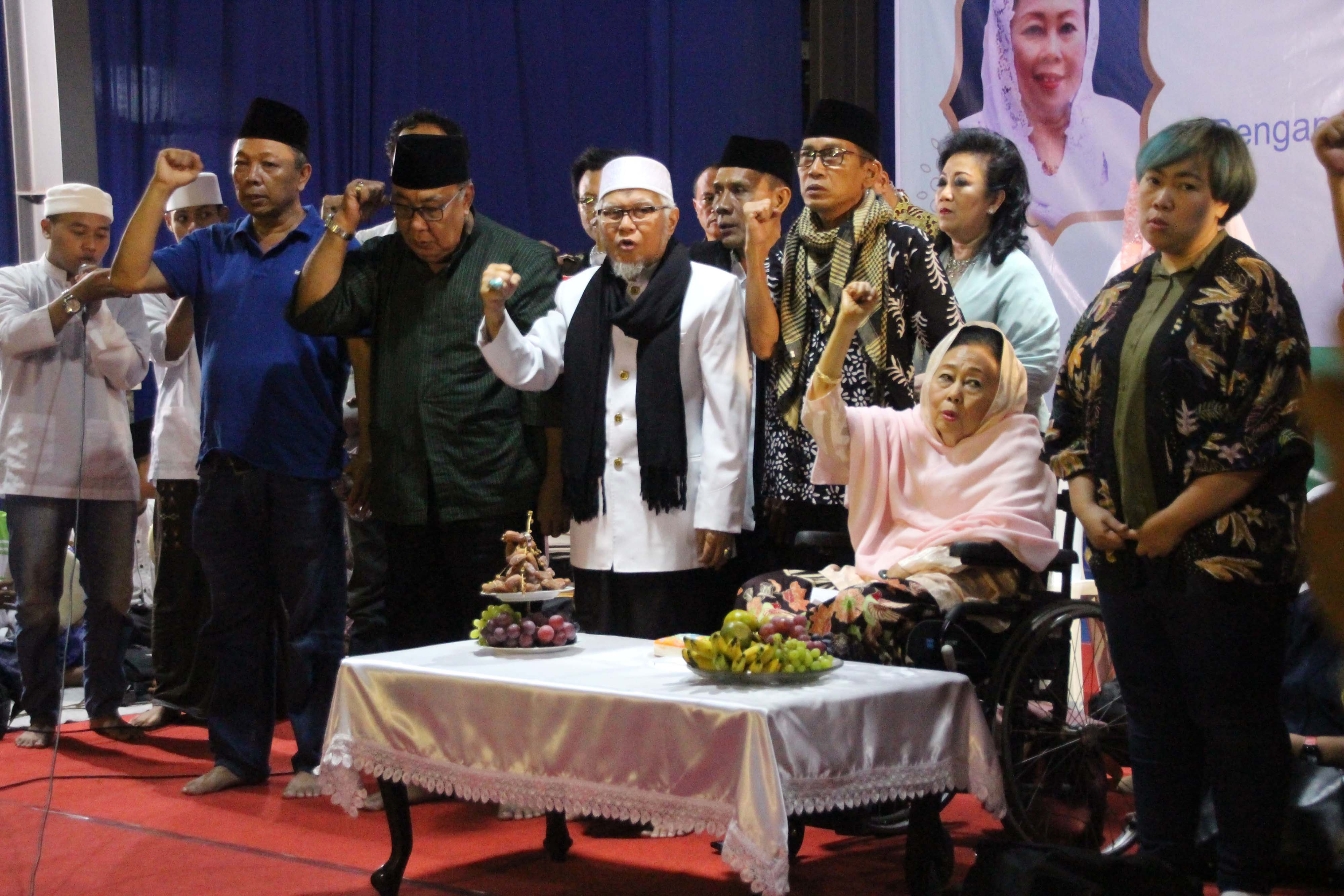 SInta Wahid saat berada di Gereja Santa Maria Tak Bercela, Surabaya. (Foto: Faiq/ngopibareng)
