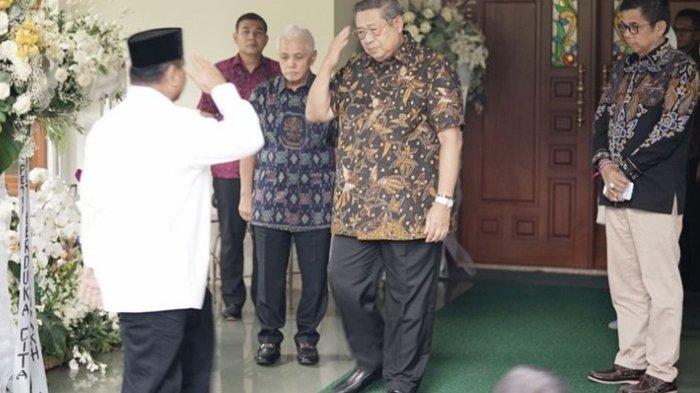 Prabowo bertakziah ke rumah SBY, Senin, 03 Juni 2019. (Foto: Antara)