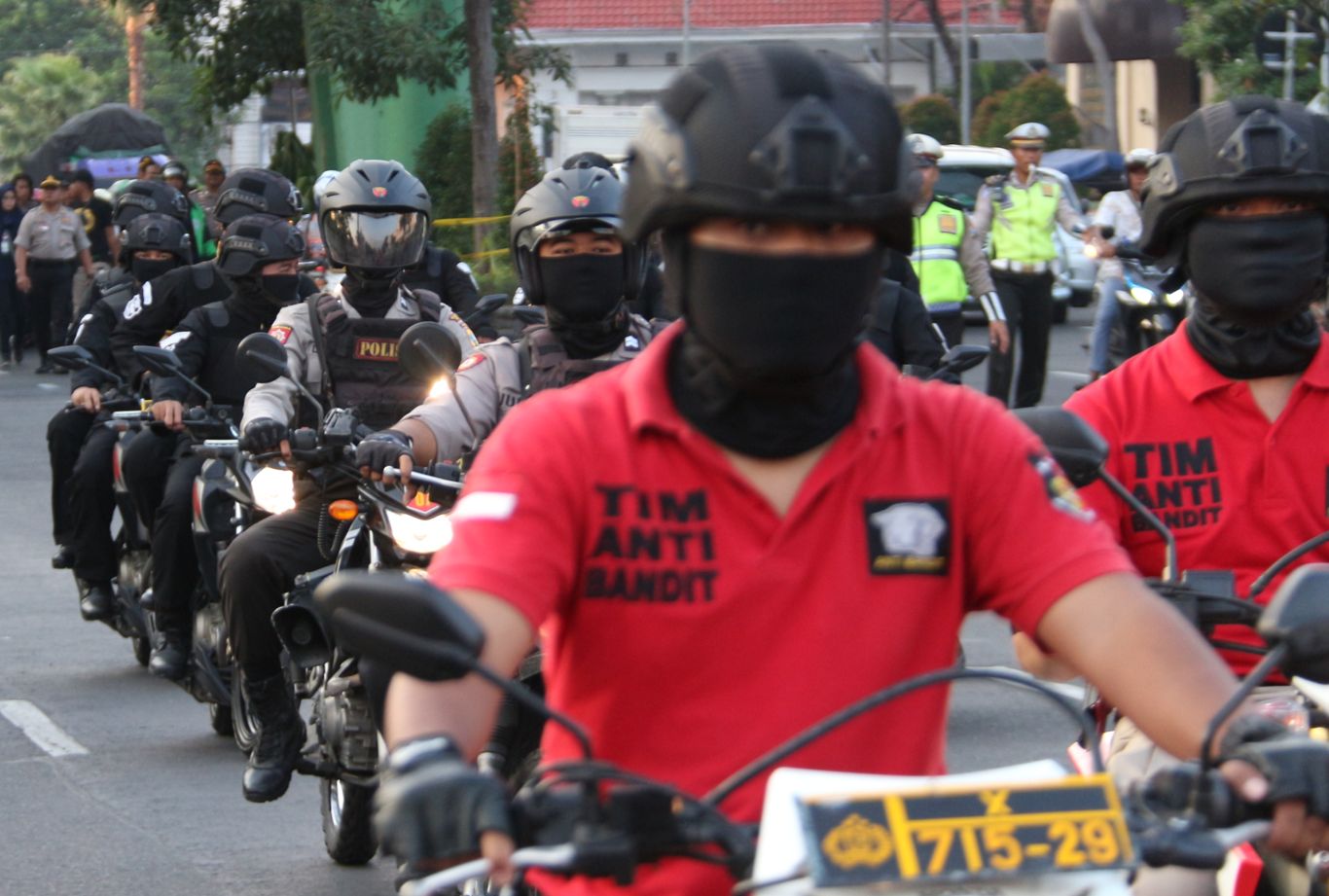 Ilustrasi Polrestabes Surabaya melakukan patroli. (Foto: Haris/ngopibareng.id)