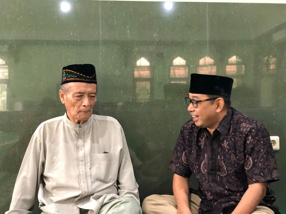 Tokoh pluralisme Indonesia, Ahmad Syafii Maarif bersama Arif Afandi, CEO ngopibareng.id. (Foto: ngopibareng.id)