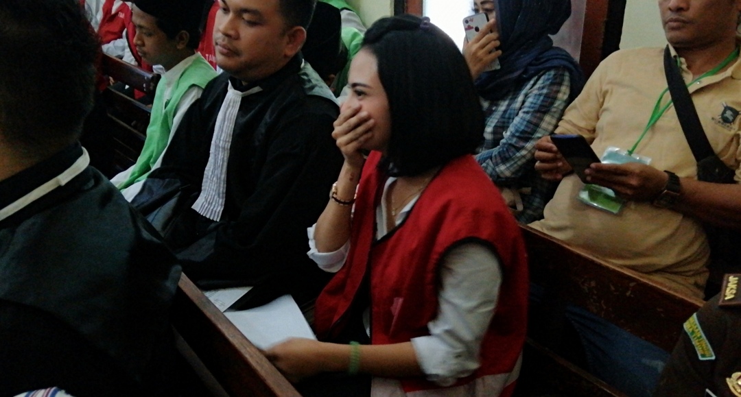 Vanessa Angel saat menjalani sidang di PN Surabaya, Rabu, 12 Juni 2019. (Foto: Farid/ngopibareng.id) 