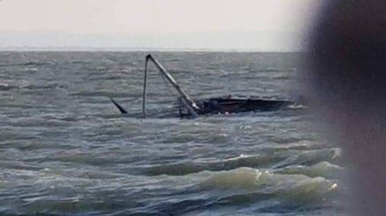 Kapal Arim Jaya saat tenggelam. (Foto: Istimewa) 