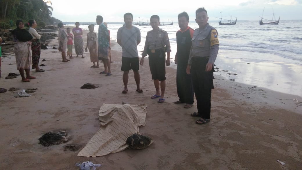 Pencarian korban tenggelamnya KM Arim Jaya. (Foto: Istimewa) 