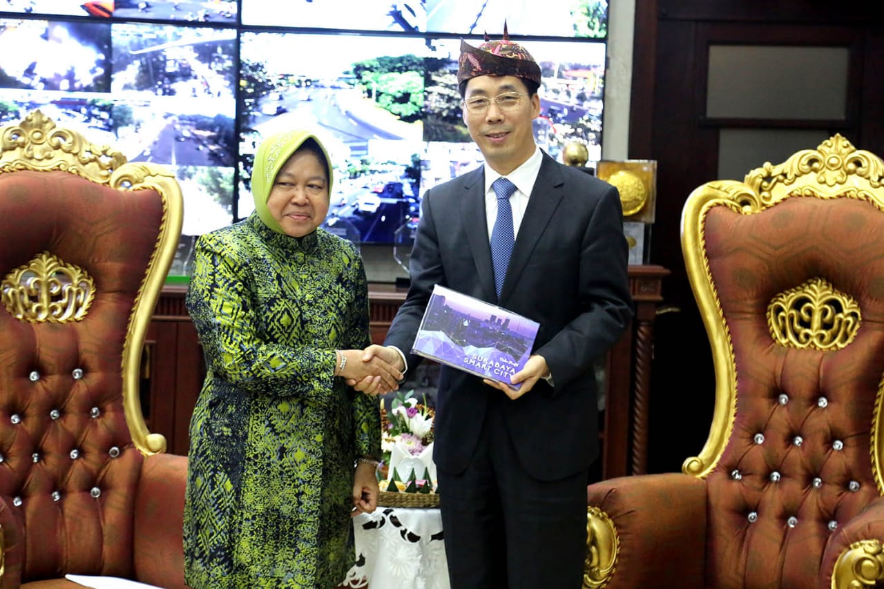 Wakil Wali Kota Chengdu bertemu dengan Risma. (Foto: dok. Pemkot Surabaya)