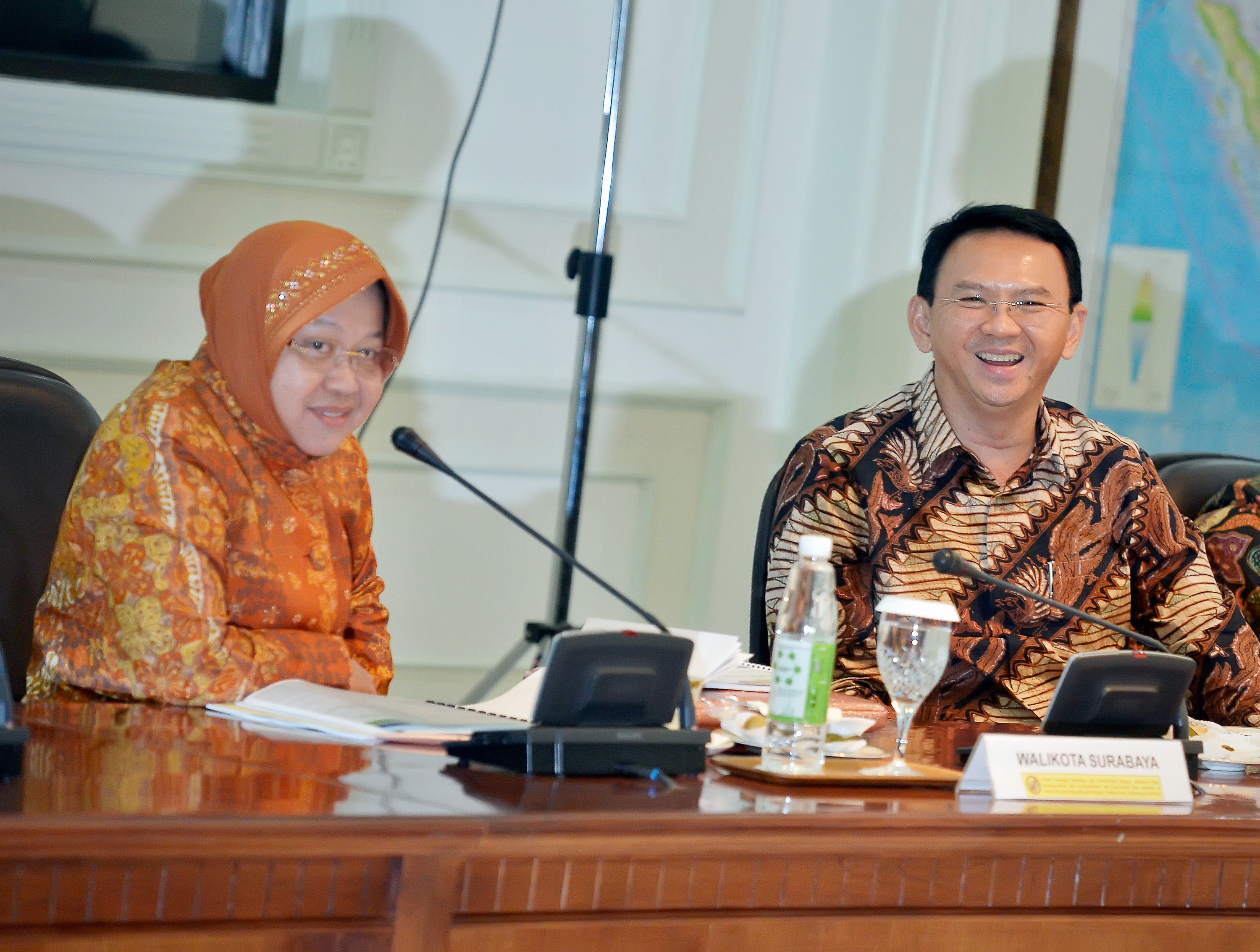 Foto kenangan Basuki Tjahaja Purnama (BTP) atau Ahok bersama Tri Rismaharini saat menjabat Gubernur DKI Jakarta.