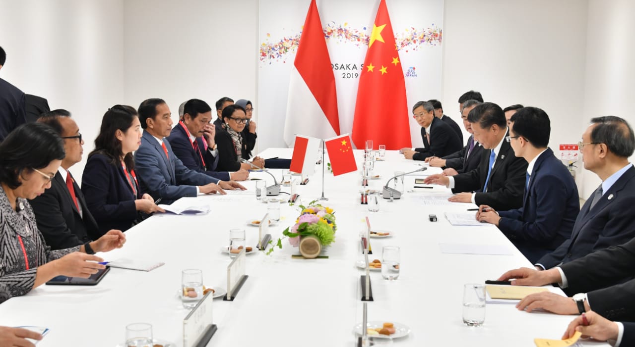 Pertemuan delegasi Indonesia dengan China di KTT G20, Osaka, Jepang, 28 Juni 2019. (Foto: Biro Pers Setpres)