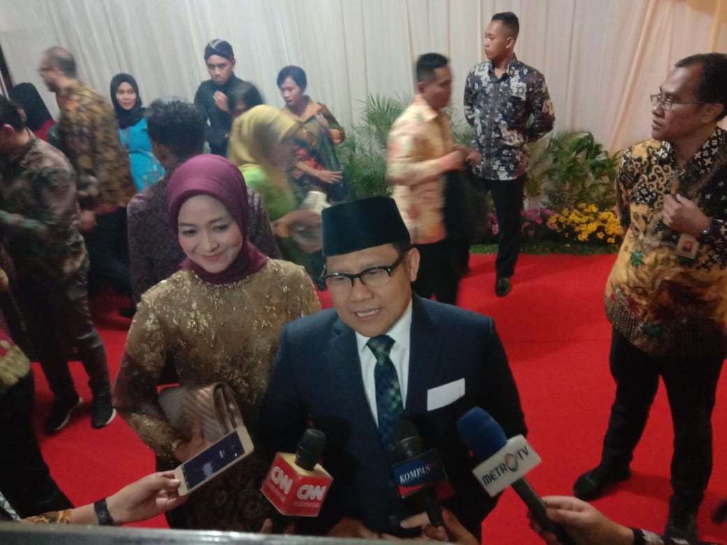 Ketum PKB Muhaimin Iskandar usai menghadiri acara resepsi pernikahan putri Gubernur Jatim. (Foto: Faiq/ngopibareng)