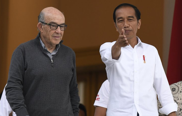 Presiden Jokowi saat bertemu dengan CEO MotoGP Dorna Carmelo Ezpelata. (Foto: Antara)