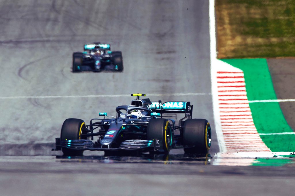 Mercedes ungkap penyebab kegagalannya di GP Austria. (Foto: Twitter/