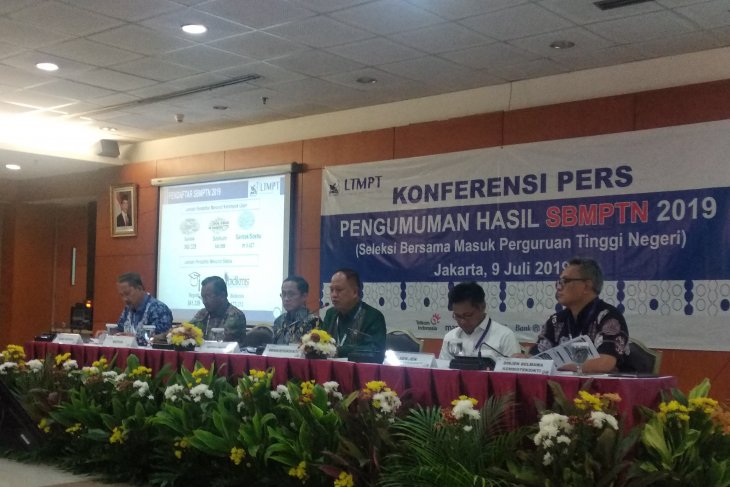 Konferensi pers pengumuman seleksi SBMPTN di Jakarta, Selasa 9 Juli 2019. (Foto: Antara /Indriani)