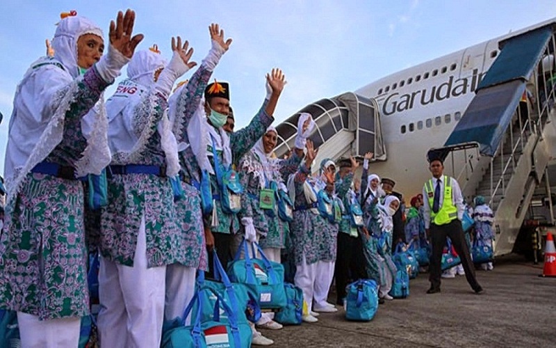 Jamaah haji dari IndonesiA sedang berangkat menuju ke Makkah. (Foto: antara)