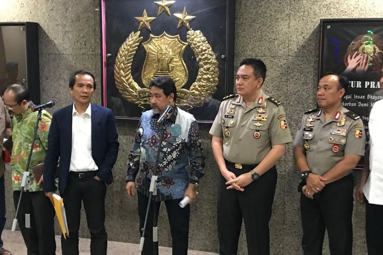 Tim TGPF usai menyerahkan hasil temuan penyidikan kasus novel baswedan di Mabes Polri, Selasa, 9 Juli 2019. (Foto: Antara)
