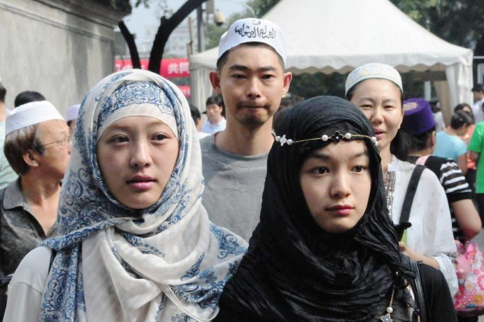 Bocah-bocah Muslim Uighur di China. (Foto: dok/ngopibareng.id)