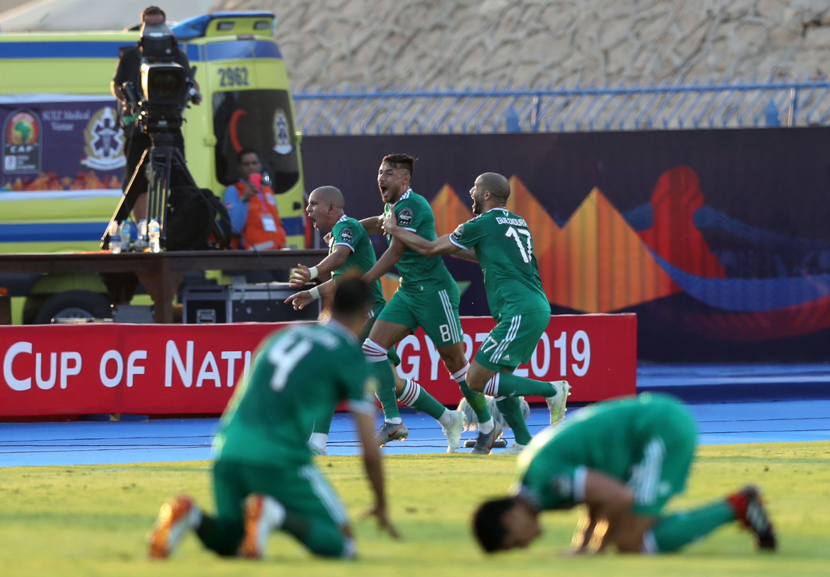 Aljazair berhasil melangkah ke semifinal setelah mengalahkan Pantai Gading di perempat final. (Foto: Twitter/@CAF_Online)
