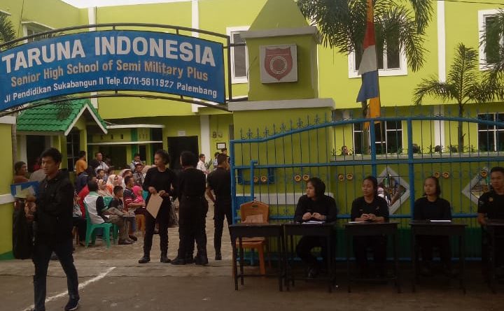 SMA Taruna Indonesia.