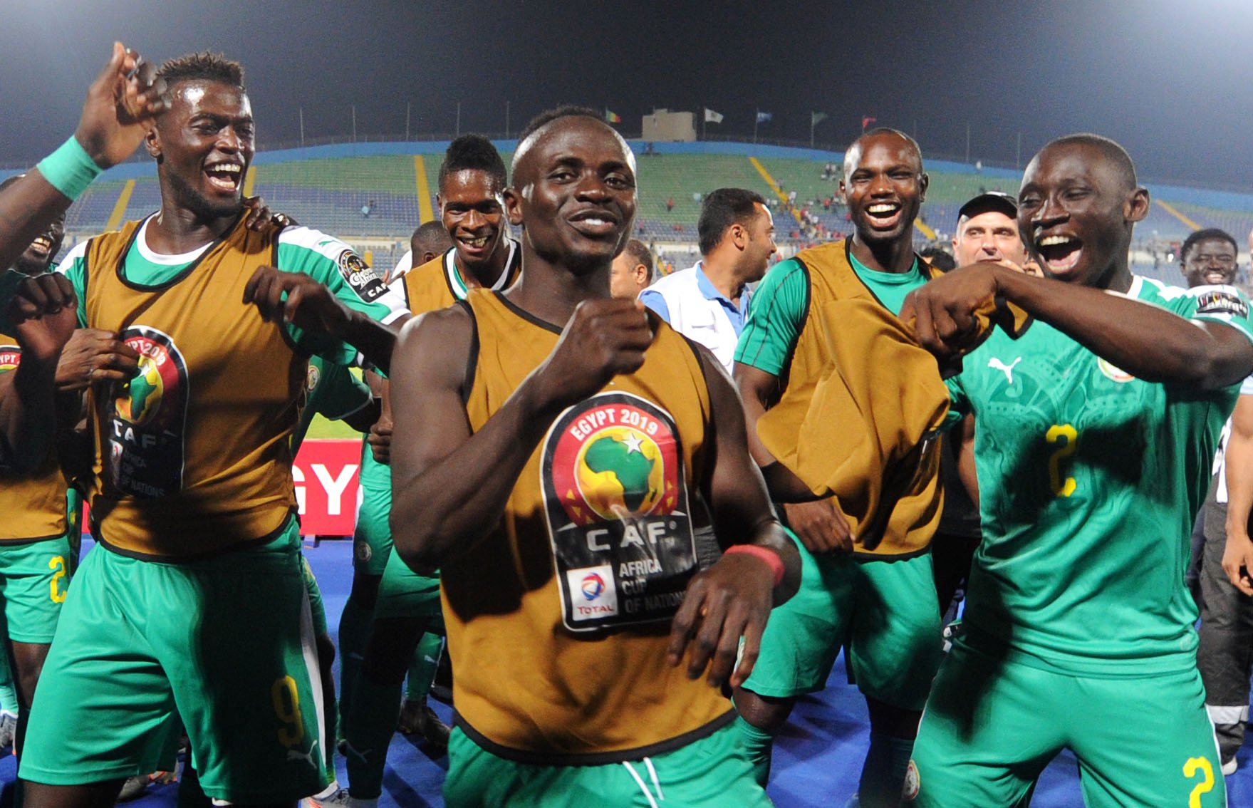Pemain Senegal merayakan kemenangan atas Tunisia. (Foto: Twitter/@CAF_Online)