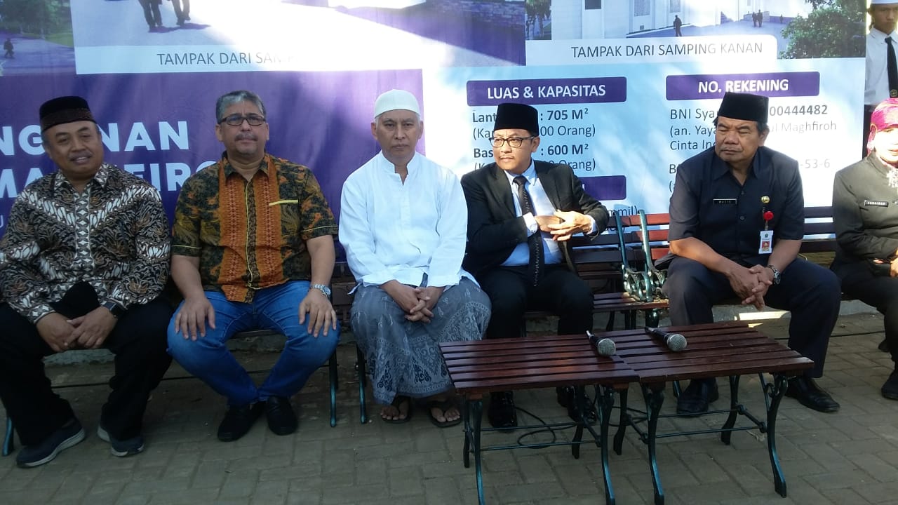 Walikota Malang, Sutiaji, saat meresmikan pembangunan masjid Ponpes Bahrul Maghfiroh, Tlogomas, Kota Malang, pada 17 Juli 2019 (Theo/Ngopibareng.id)