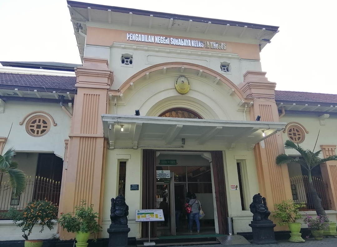 Pengadilan Negari Kota Surabaya. (Foto: Farid/ngopibareng.id) 