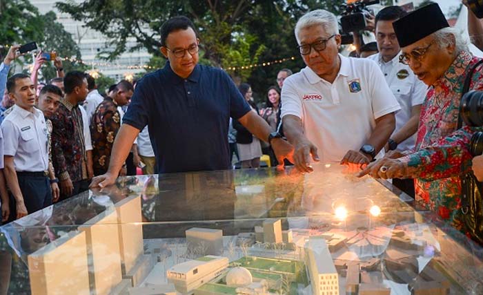 Gubernur DKI Jakarta Anies Baswedan ketika mersmikan proyek  revitalisasi Taman Ismail Marzuki, Rabu pekan lalu. (Foto:Antara)