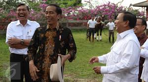 Prabowo dan Jokowi berbincang santar di Hambalang. (Foto: Antara)
