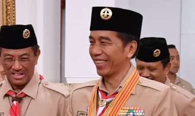 Presiden Jokowi saat melepas kontingen Pramuka Indonesia yang akan mengikuti Jambore Kepanduan Dunia di AS. (Foto: Biro Pers Setpres)