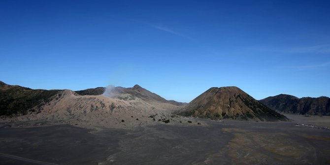 Gunung Bromo berstatus waspada.