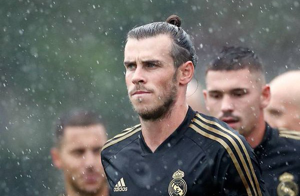 Gareth Bale diminta keluar oleh Zinedine Zidane setelah tampil buruk saat Real Madrid tumbang di tangan Bayern Munchen. (Foto:  