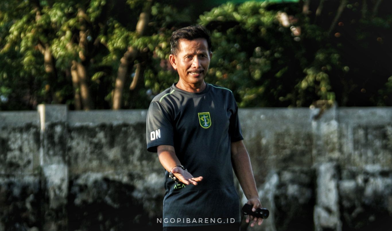 Pelatih Persebaya, Djajang Nurdjaman. (foto: Haris/ngopibareng.id)