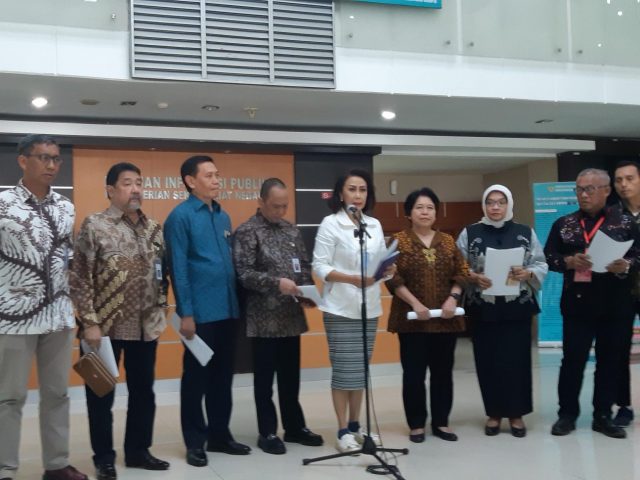Sejumlah anggota pansel saat mengumumkan kelulusan para peserta Capim KPK. 