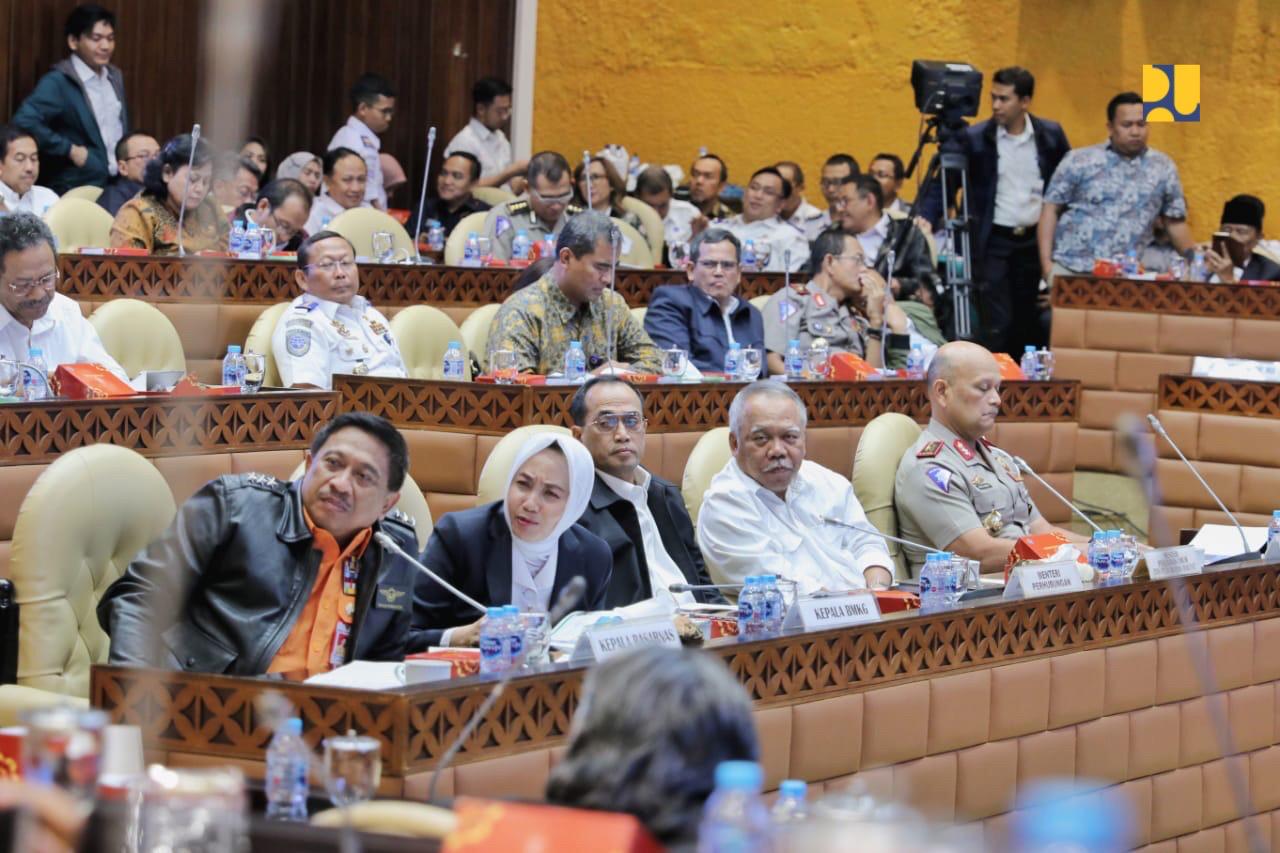 Menteri PUPR Basuki Hadimuljono dalam Rapat Kerja di DPR RI, Rabu, 24/7/2019 (Foto Dok PUPR)