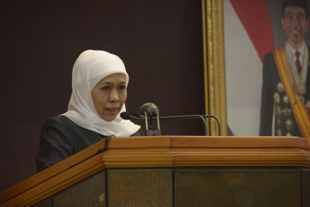 Gubernur Jatim Khofifah Indar Parawansa saat Sidang Paripurna di Gedung DPRD Jatim, Surabaya, 26 Juli 2019. (Foto: istimewa)