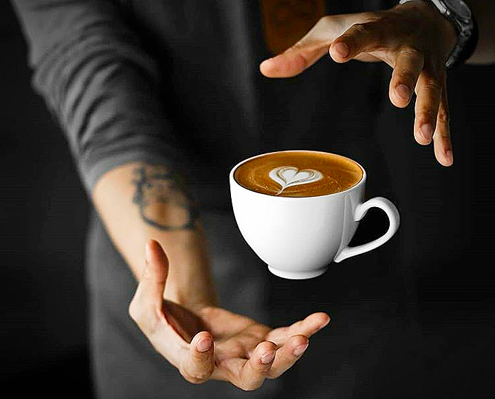 Berbagi kopi untuk yang di jalanan. Imajinasi berbagi yang teramat keren. (Foto Ilustrasi:Anak Kopi/Istimewa/ngopibareng.id)
