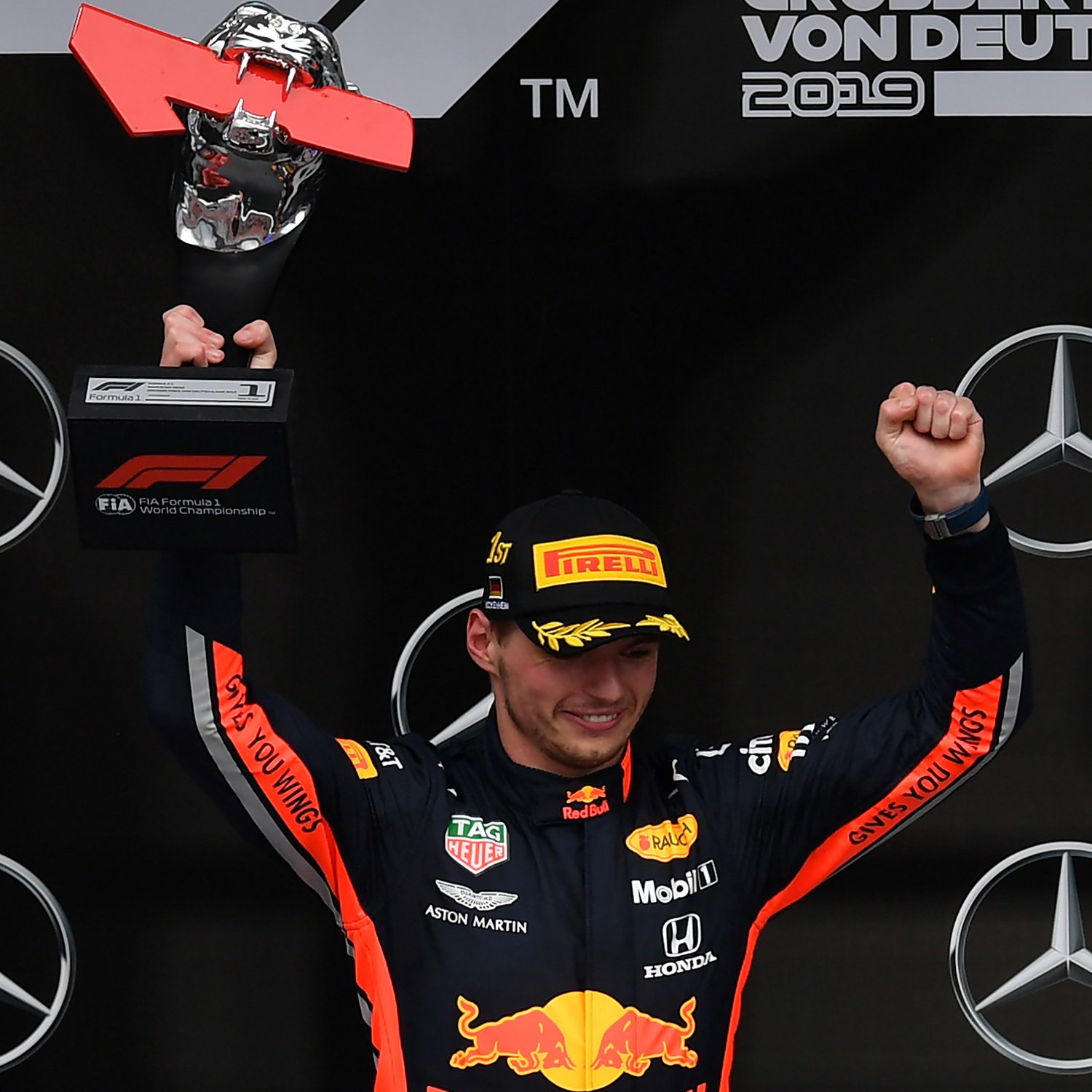 Max Verstappen dianggap lebih baik dari Lewis Hamilton. (Foto: Twitter/@redbullracing)