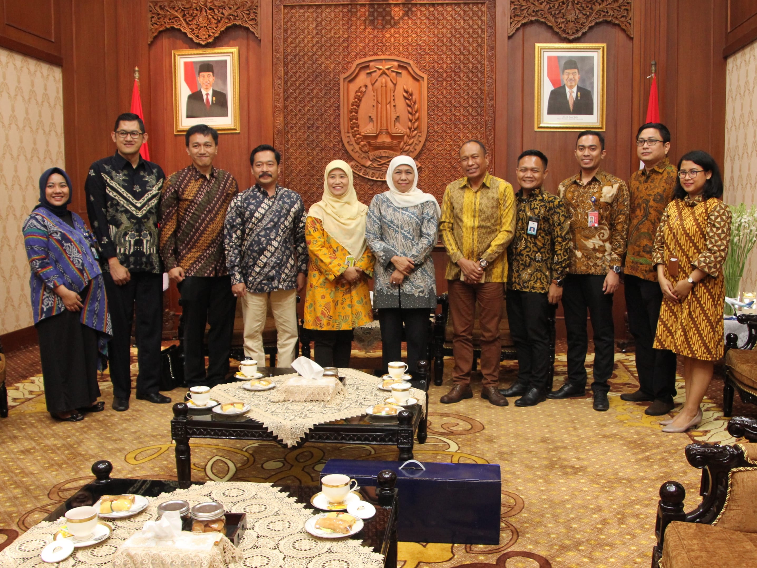 Gubernur Jawa Timur saat menerima kunjungan Kepala Kantor Garuda Indonesia di Grahadi. (Foto: Istimewa)